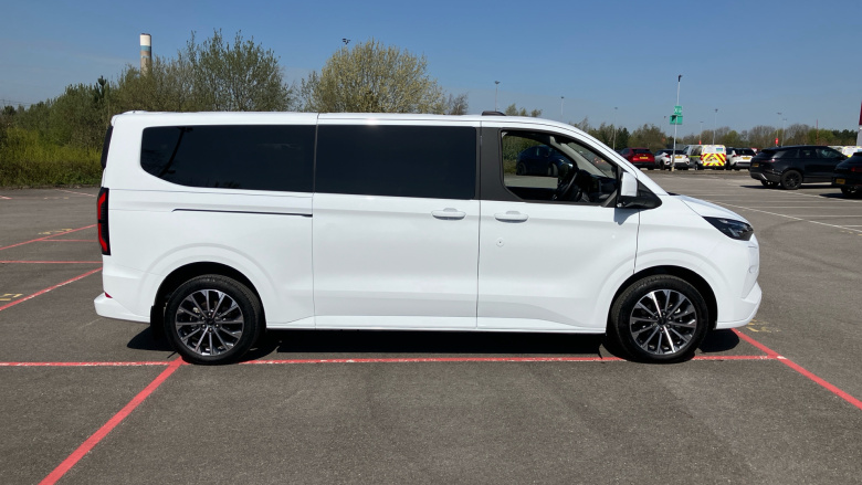 Ford Tourneo Custom 340 L2 Electric Rwd 160kW 65kWh H1 Titanium X 8 seater Auto